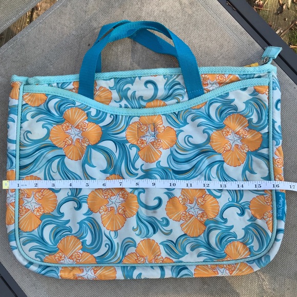 Lilly Pulitzer Laptop Tote in Do the Wave Print - Picture 11 of 12